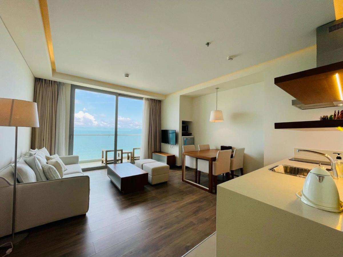Stunning Apartments Across My Khe Beach ! Rooftop Pool & Gym Da Nang Exterior photo