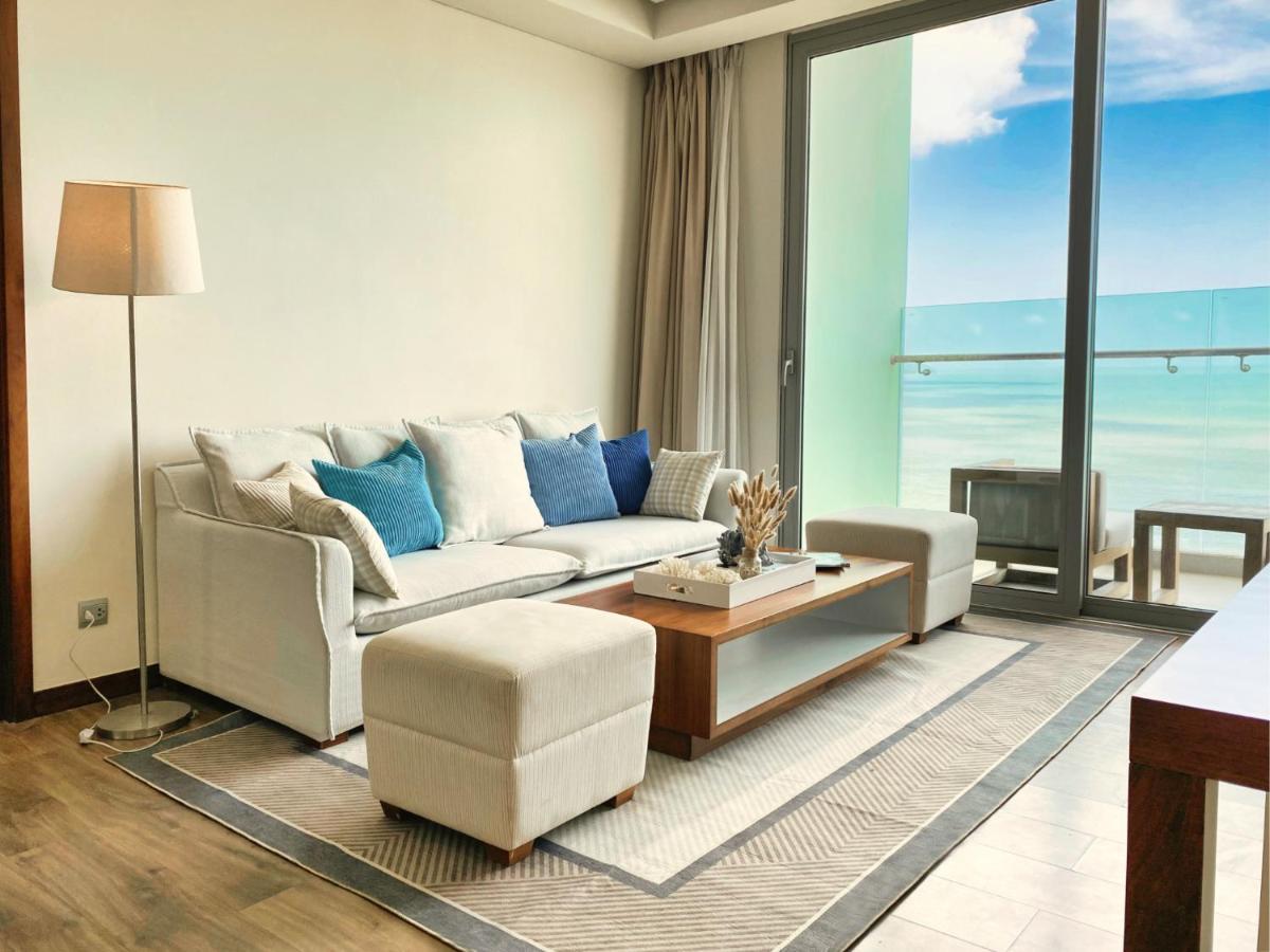 Stunning Apartments Across My Khe Beach ! Rooftop Pool & Gym Da Nang Exterior photo