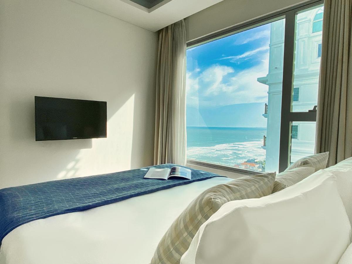 Stunning Apartments Across My Khe Beach ! Rooftop Pool & Gym Da Nang Exterior photo