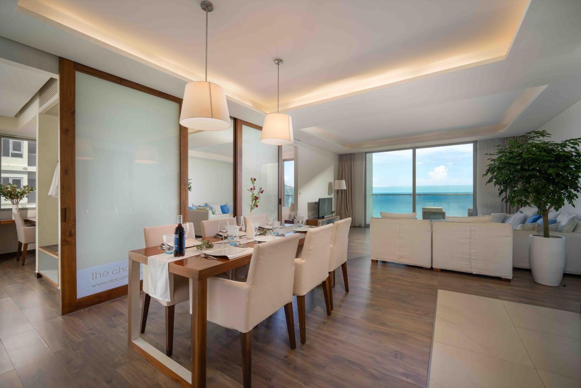 Stunning Apartments Across My Khe Beach ! Rooftop Pool & Gym Da Nang Exterior photo