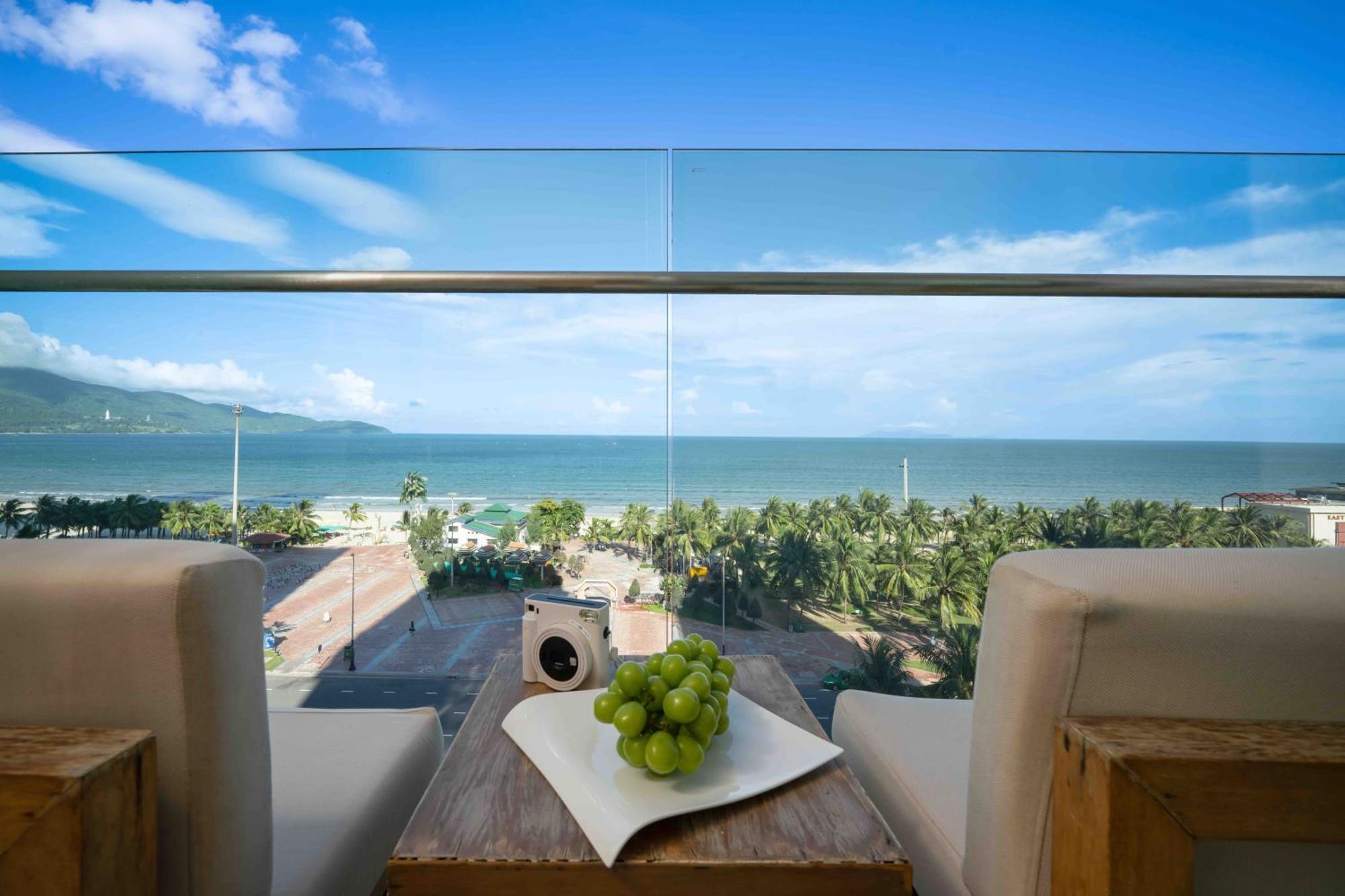 Stunning Apartments Across My Khe Beach ! Rooftop Pool & Gym Da Nang Exterior photo
