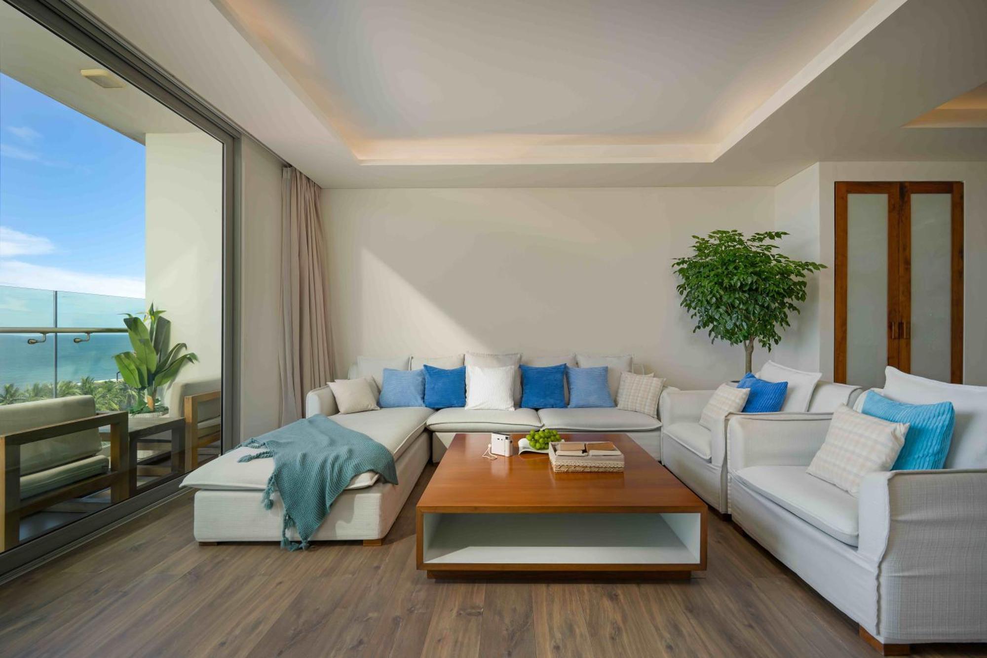 Stunning Apartments Across My Khe Beach ! Rooftop Pool & Gym Da Nang Exterior photo